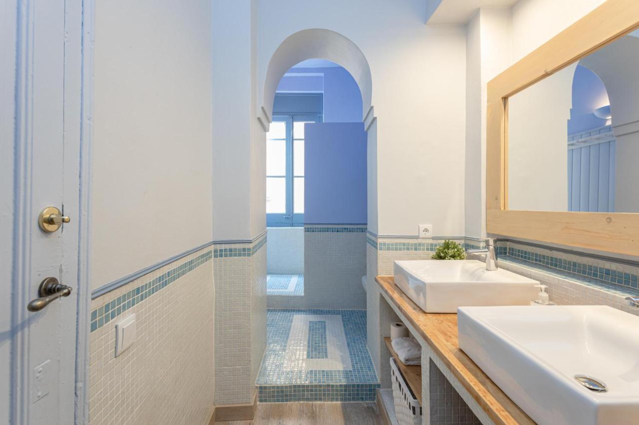 Appartamento Luxurious-historical With Terrace Barcellona