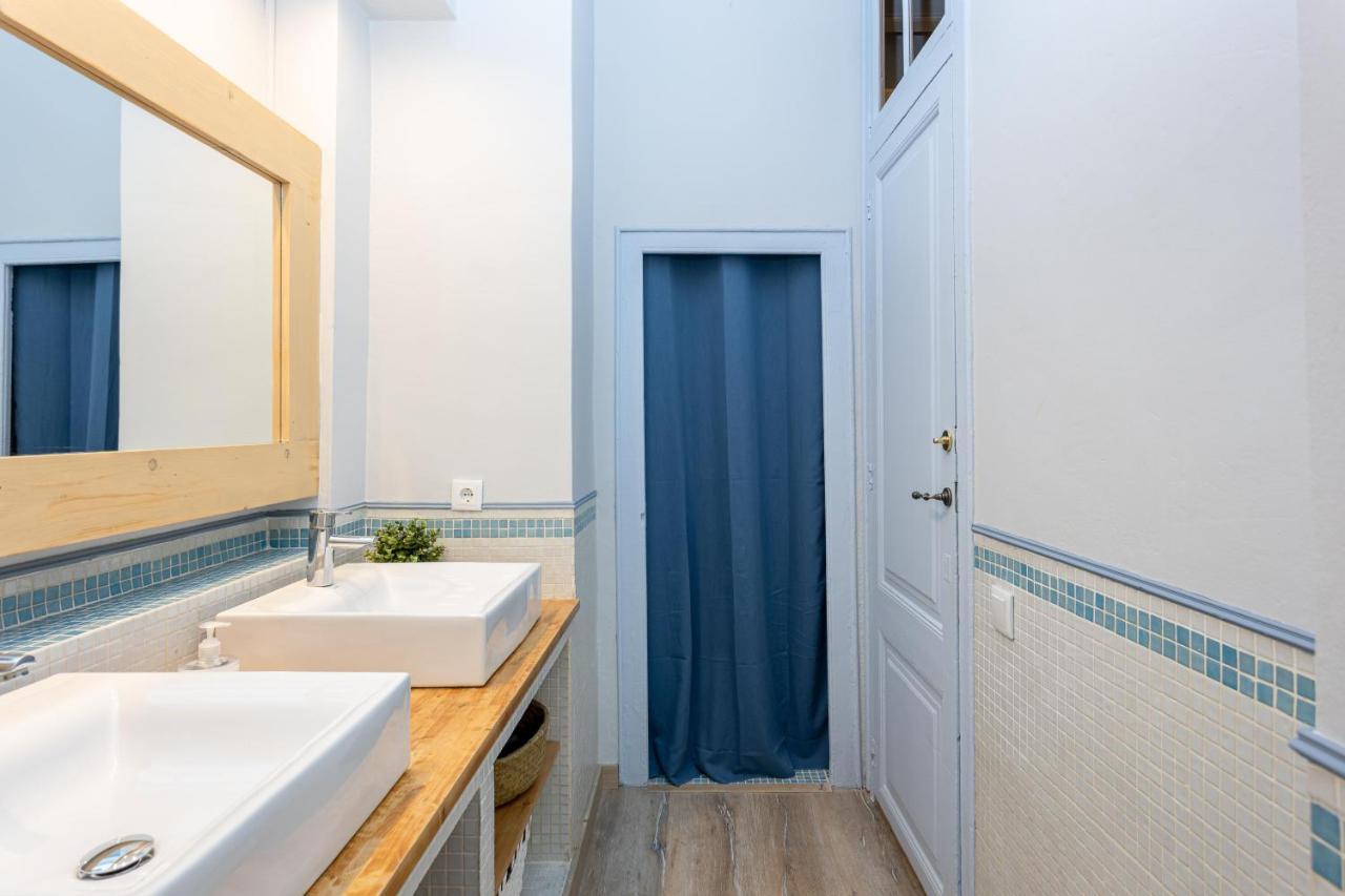 Luxurious-historical With Terrace Barcellona