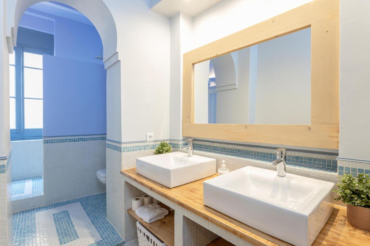 Appartamento Luxurious-historical With Terrace Barcellona